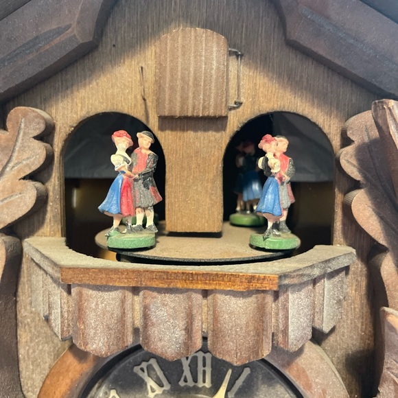 Coo Coo Clock Handmade in Germany
Black Forest original
dancing children - Picture 3 of 8